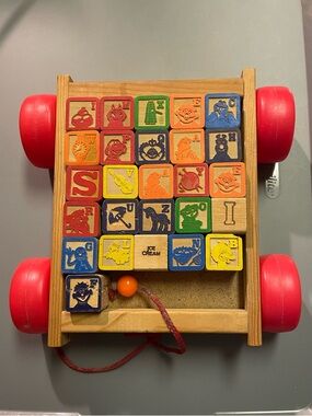 Sesame Street Wood Wagon With 26 Alphabet Building Blocks 2 Damaged Blocks Vtg